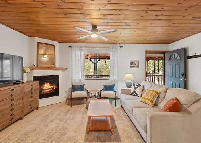 Holiday home Cozy In With A Deck, Fireplace And Pet Friendly Heber